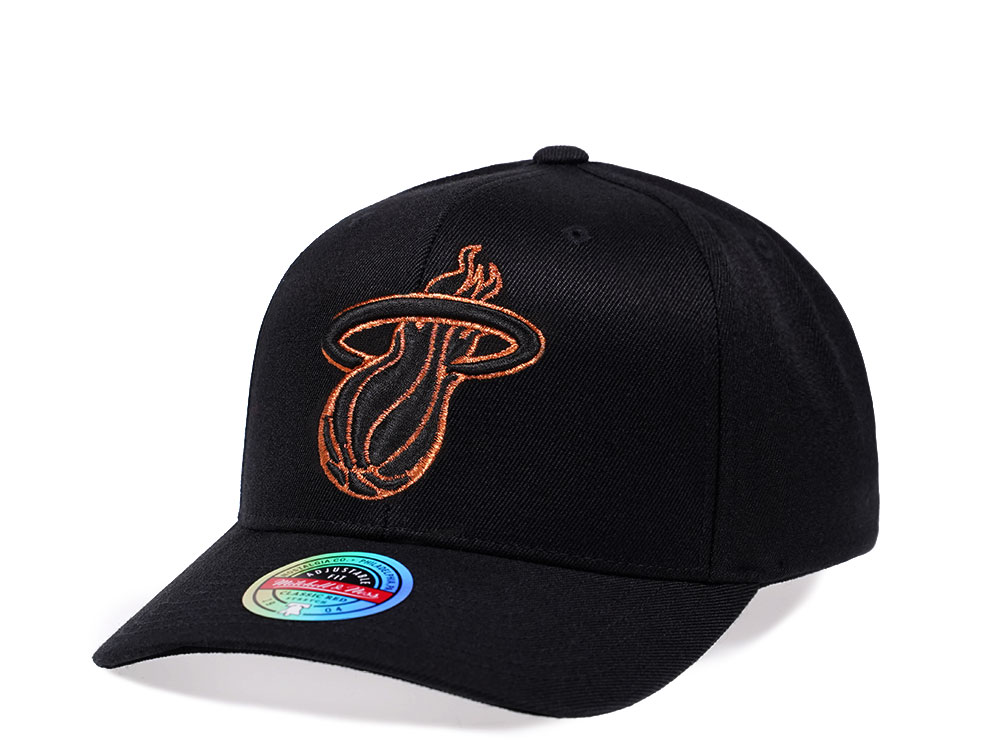 Mitchell & Ness Chicago Bulls Copper Flash Edition Red Line Flex Snapback Cap